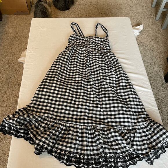J Crew black/white checkered dress embroidered hem. Size 4. Cottagecore - Picture 2 of 5